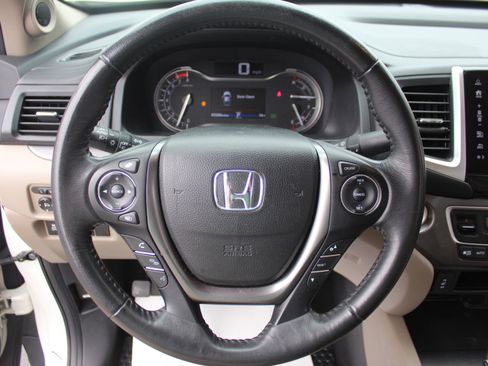 Used 2018 Honda Ridgeline RTL-T image 16