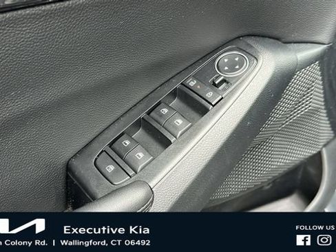 Certified 2025 Kia Seltos S AWD/4WD image 9