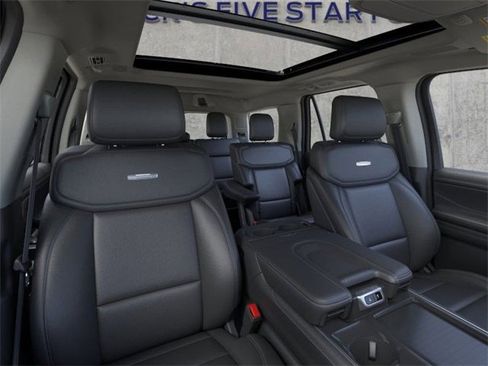 New 2025 Ford Expedition Platinum w/ Driver's Package image 10