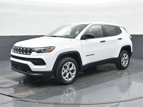 Used 2025 Jeep Compass Sport image 1