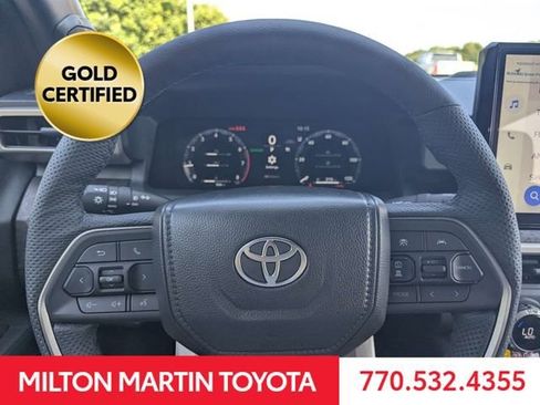 Certified 2025 Toyota Tacoma Limited AWD/4WD image 27