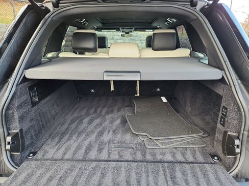 Used 2021 Land Rover Range Rover Westminster Edition image 13