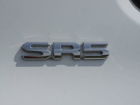 Used 2024 Toyota Tacoma SR5 AWD/4WD image 18
