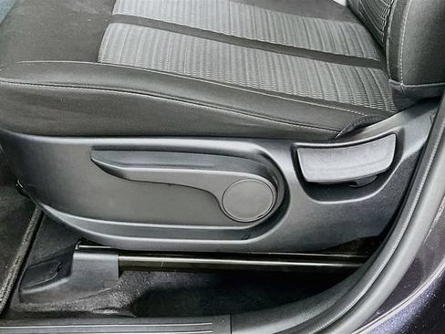 Used 2025 Kia Sorento LX FWD image 11