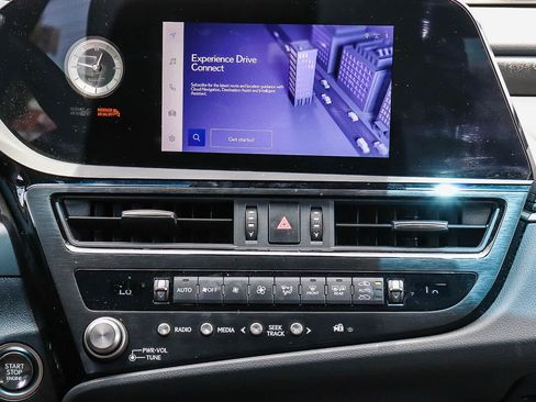 Used 2025 Lexus ES 350 w/ Premium Package FWD image 17