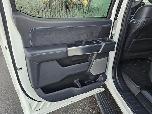 New 2025 Ford F150 Platinum w/ FX4 Off-Road Package image 8