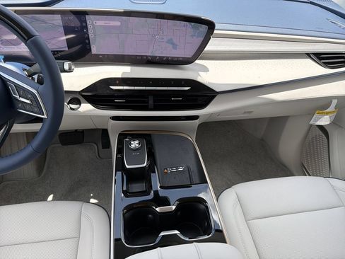 New 2026 Buick Enclave Avenir w/ Super Cruise Package AWD/4WD image 16
