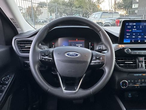 Used 2023 Ford Escape Active image 14
