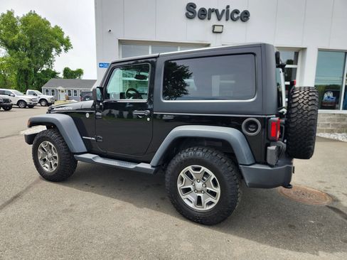 Used 2013 Jeep Wrangler Rubicon w/ Dual Top Group AWD/4WD image 5