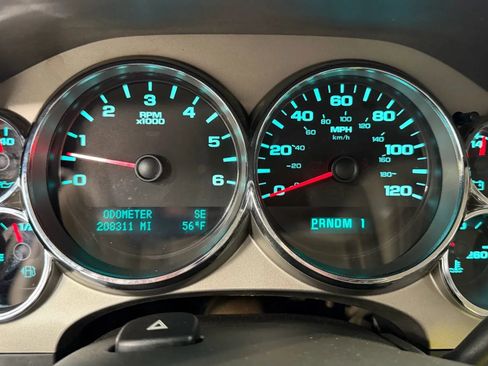 Used 2011 Chevrolet Silverado 2500 LT image 20