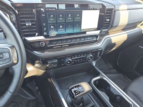 Used 2024 Chevrolet Silverado 1500 LT Trail Boss w/ Convenience Package II image 36