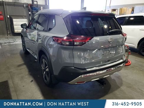 Used 2022 Nissan Rogue Platinum w/ Head-Up Display Package image 2