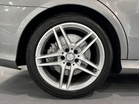 Used 2014 Mercedes-Benz E 550 4MATIC Sedan w/ Premium 1 Package image 8