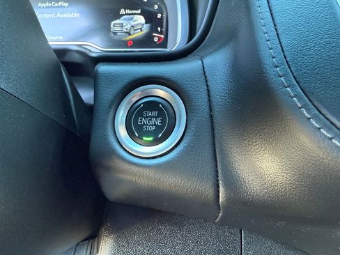 Used 2022 GMC Yukon SLE image 22