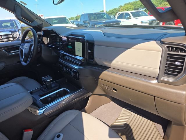 Used 2024 Chevrolet Silverado 1500 LTZ RWD image 27