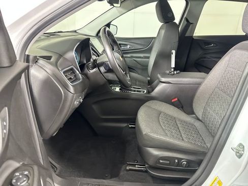 Used 2022 Chevrolet Equinox LT image 11