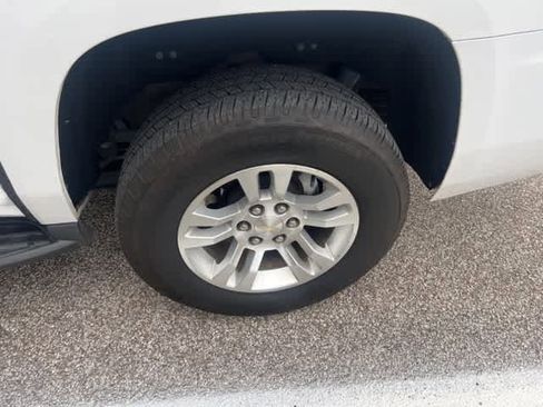 Used 2020 Chevrolet Suburban LT image 8