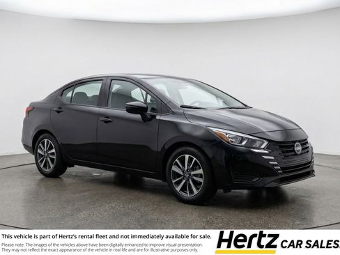 Used 2025 Nissan Versa SV image 1