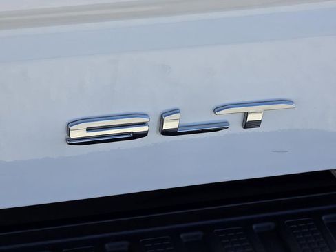 Used 2024 GMC Sierra 1500 SLT image 34