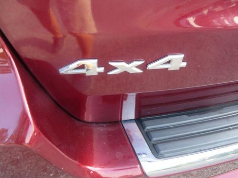 Used 2017 Jeep Grand Cherokee Overland AWD/4WD image 9