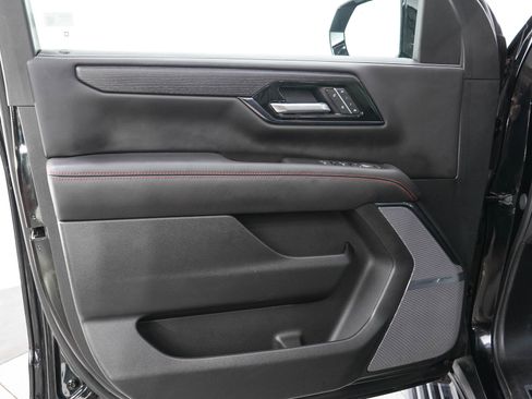 Used 2025 GMC Yukon AT4 Ultimate AWD/4WD image 22