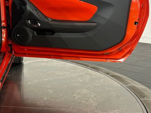 Used 2010 Chevrolet Camaro SS w/ Interior Accent Trim Package RWD image 38