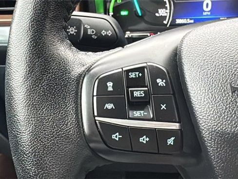 Certified 2022 Ford Maverick Lariat w/ Lariat Luxury Package image 17