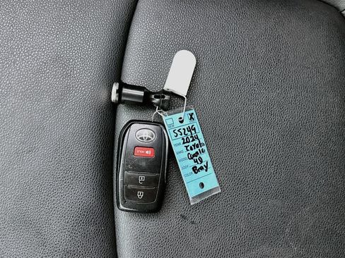 Used 2024 Toyota Corolla Cross XLE AWD/4WD image 19