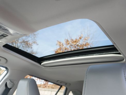 Used 2022 Toyota RAV4 Limited image 17