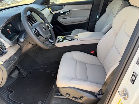 New 2027 Volvo XC90 B6 Plus AWD/4WD image 15