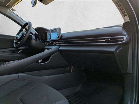Used 2023 Hyundai Elantra SEL image 22
