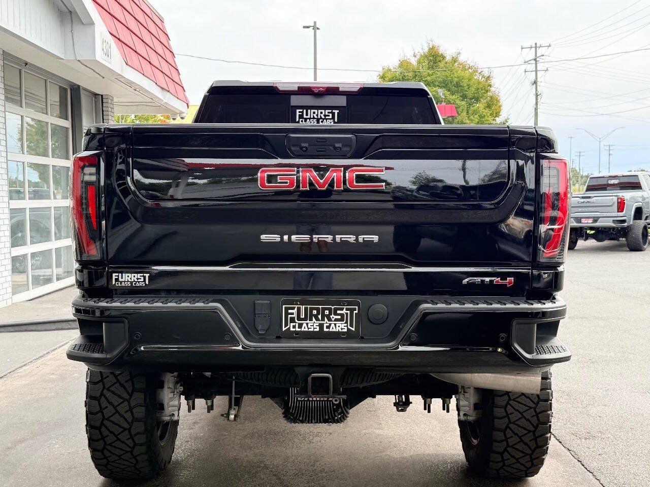 Used 2024 GMC Sierra 2500 AT4 w/ AT4 Premium Plus Package AWD/4WD image 4