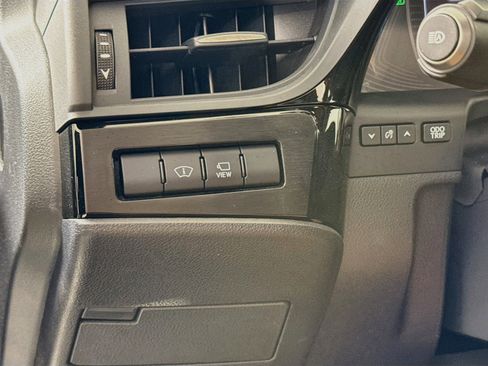 Used 2024 Lexus ES 300h w/ Accessory Package (Z2) FWD image 10