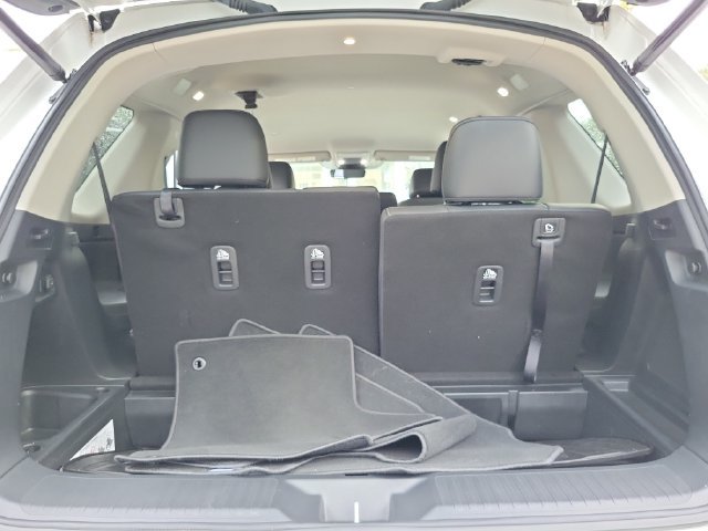 Used 2025 Honda Pilot EX-L image 6