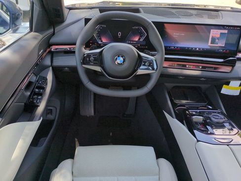New 2027 BMW 530i RWD image 16