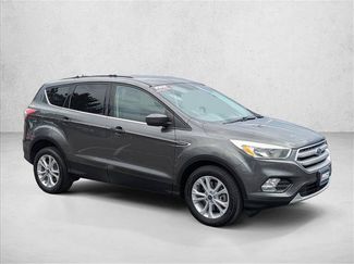 Used 2017 Ford Escape SE AWD/4WD video 3