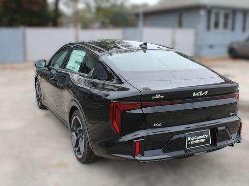 New 2025 Kia K4 GT-Line image 11