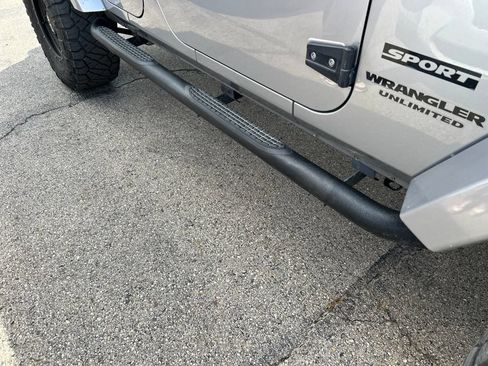 Used 2013 Jeep Wrangler Unlimited Sport AWD/4WD image 11