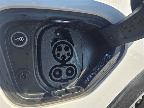 Used 2020 Porsche Taycan Turbo image 10