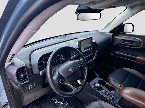 Used 2022 Ford Bronco Sport Outer Banks w/ Tech Package AWD/4WD image 9