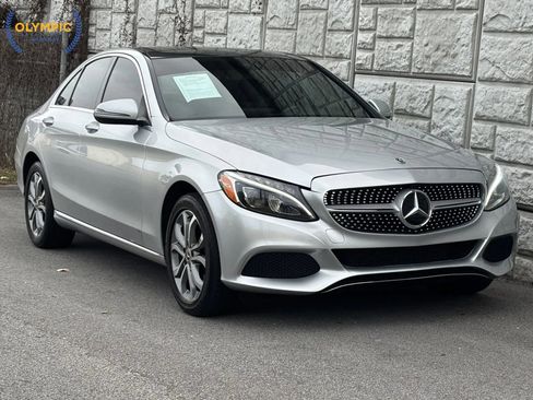 Used 2018 Mercedes-Benz C 300 4MATIC Sedan image 3