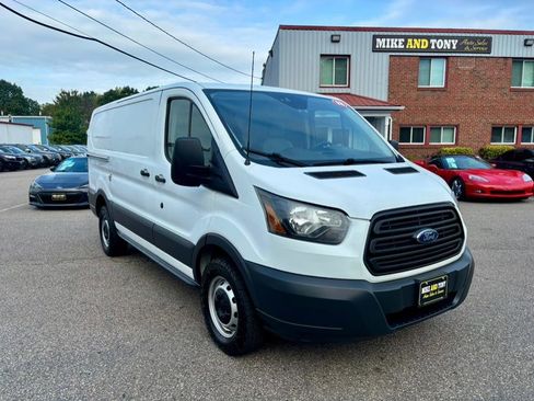 Used 2018 Ford Transit 250 130 Low Roof image 3