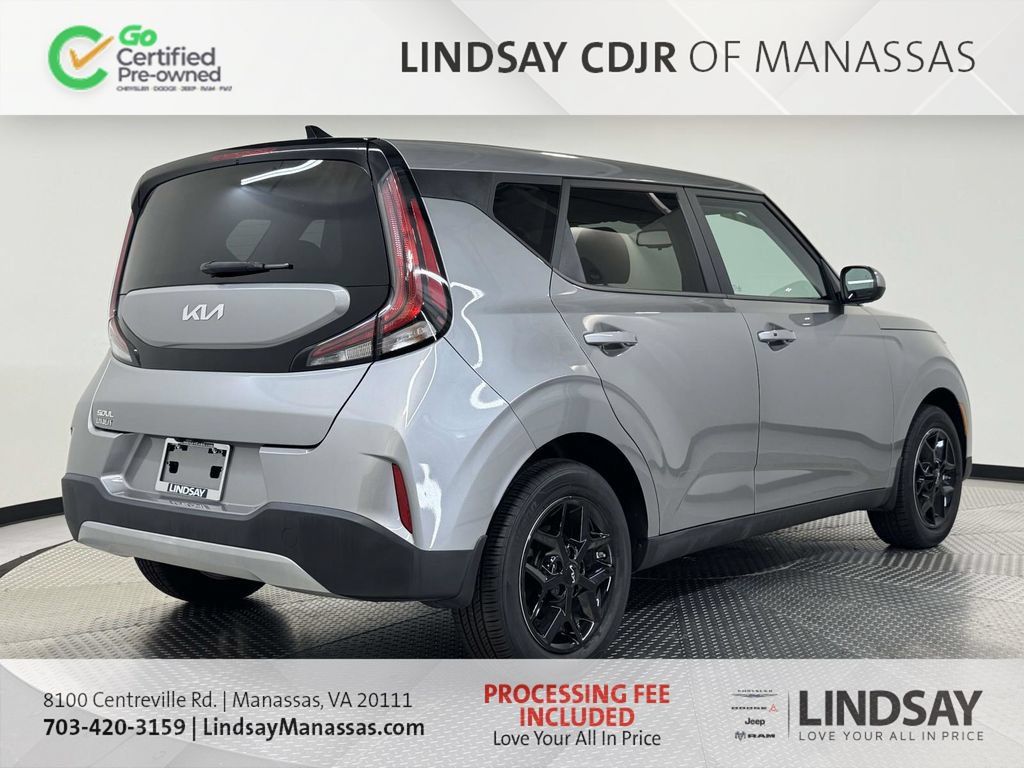 Used 2023 Kia Soul S FWD image 8