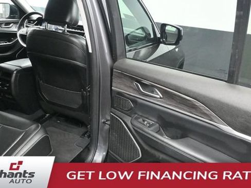 Used 2023 Jeep Grand Cherokee 4WD 4xe image 10