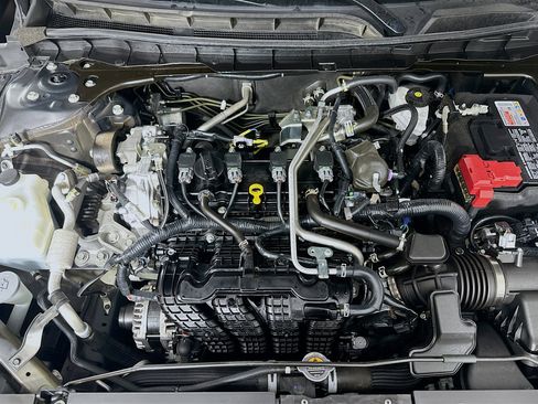 Used 2024 Nissan Altima 2.5 SV image 30