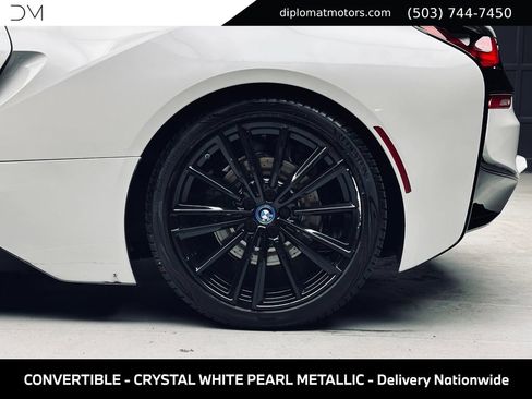 Used 2019 BMW i8 Roadster AWD/4WD image 43
