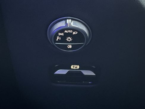 Certified 2023 Mercedes-Benz GLC 300 4MATIC image 24