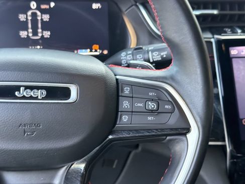 Used 2022 Jeep Grand Cherokee Trailhawk w/ ADV Protech Group II AWD/4WD image 31