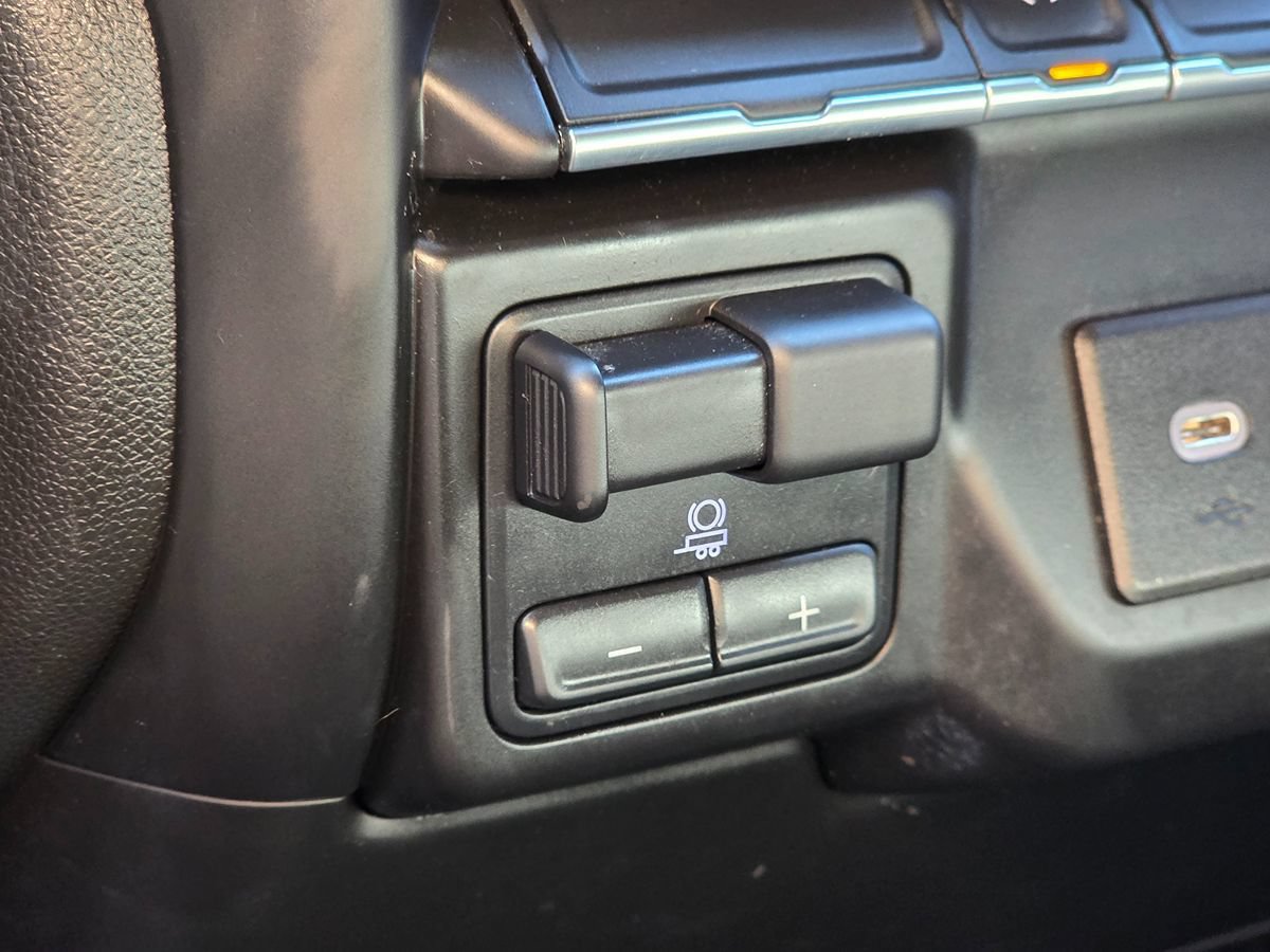 Used 2022 Chevrolet Silverado 1500 LT RWD image 46
