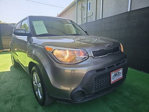 Used 2016 Kia Soul w/ Convenience Package FWD image 1